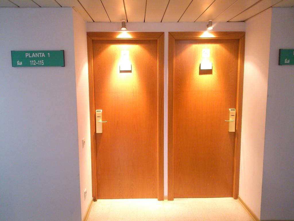 Hotel Montmelo Luaran gambar