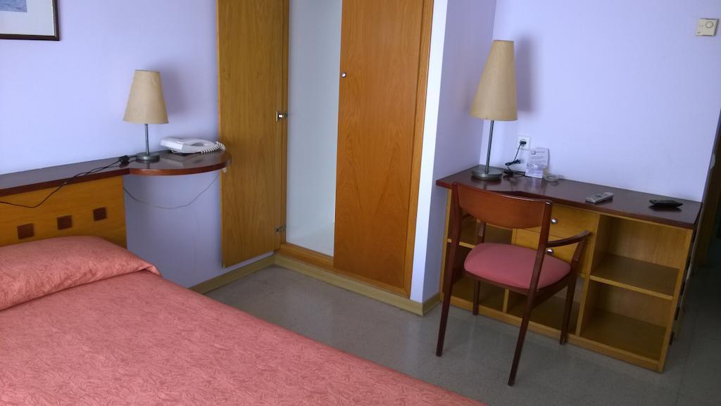 Hotel Montmelo Luaran gambar