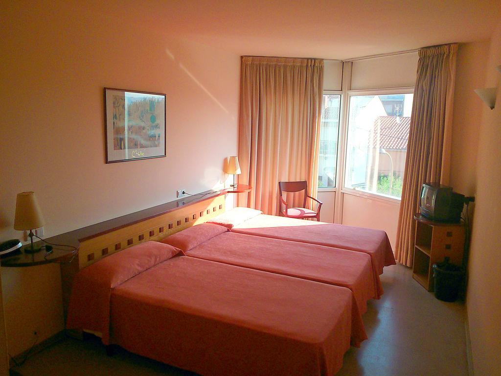 Hotel Montmelo Luaran gambar