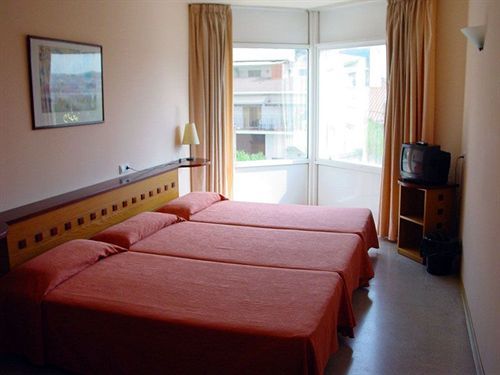 Hotel Montmelo Luaran gambar