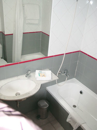 Hotel Montmelo Luaran gambar